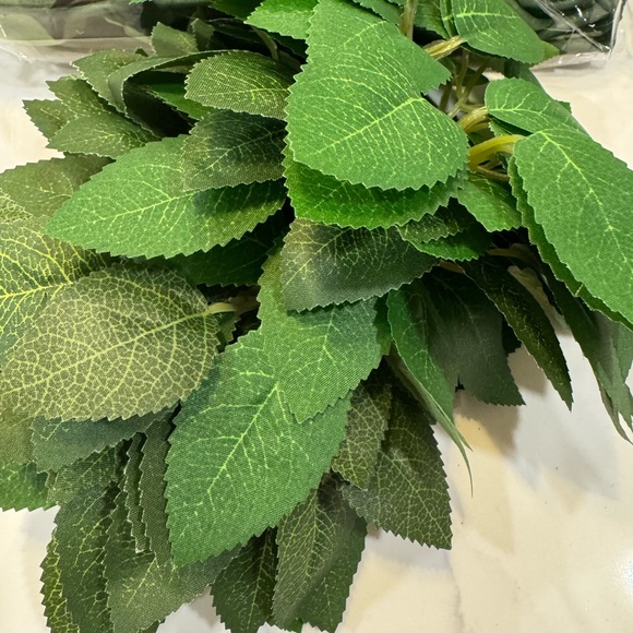 25 artificial green shade roses - Picture 5 of 5